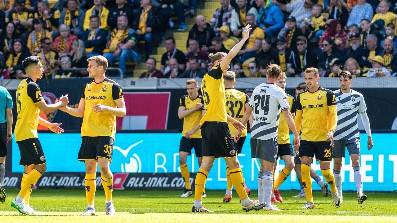 Großer Schritt Richtung 2. Liga: Dynamo Dresden siegt nach frühem Doppelschlag gegen Sandhausen