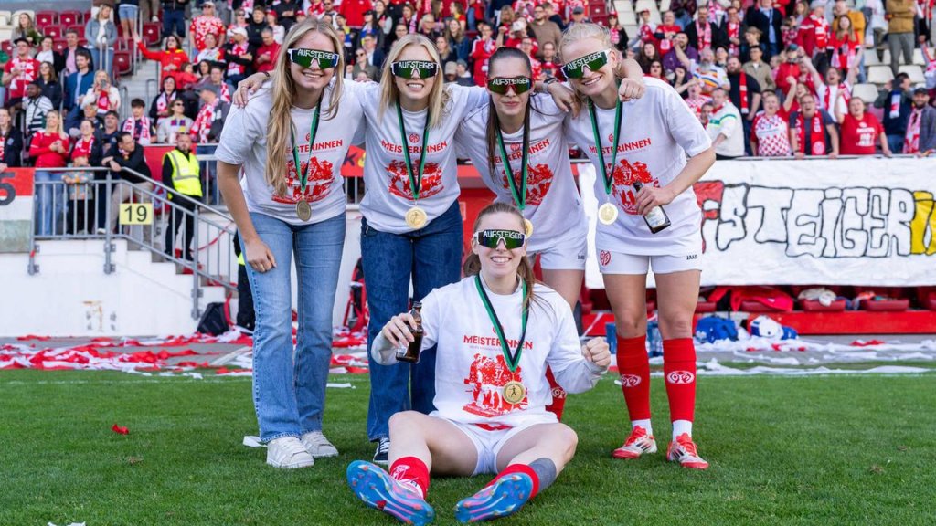Frauenfußball - cover