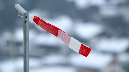 Raw Air in Vikersund: Kein Skifliegen für die Frauen am Sonntag