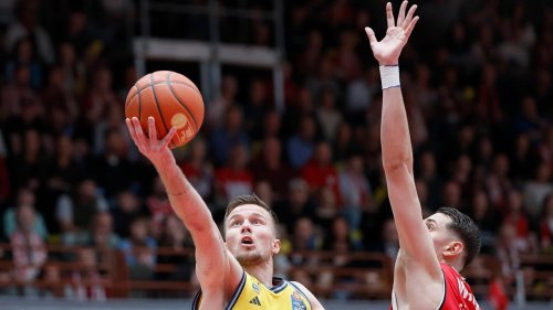 Basketball-Bundesliga: Alba Berlins Siegesserie nach spätem K.o. in Würzburg gerissen