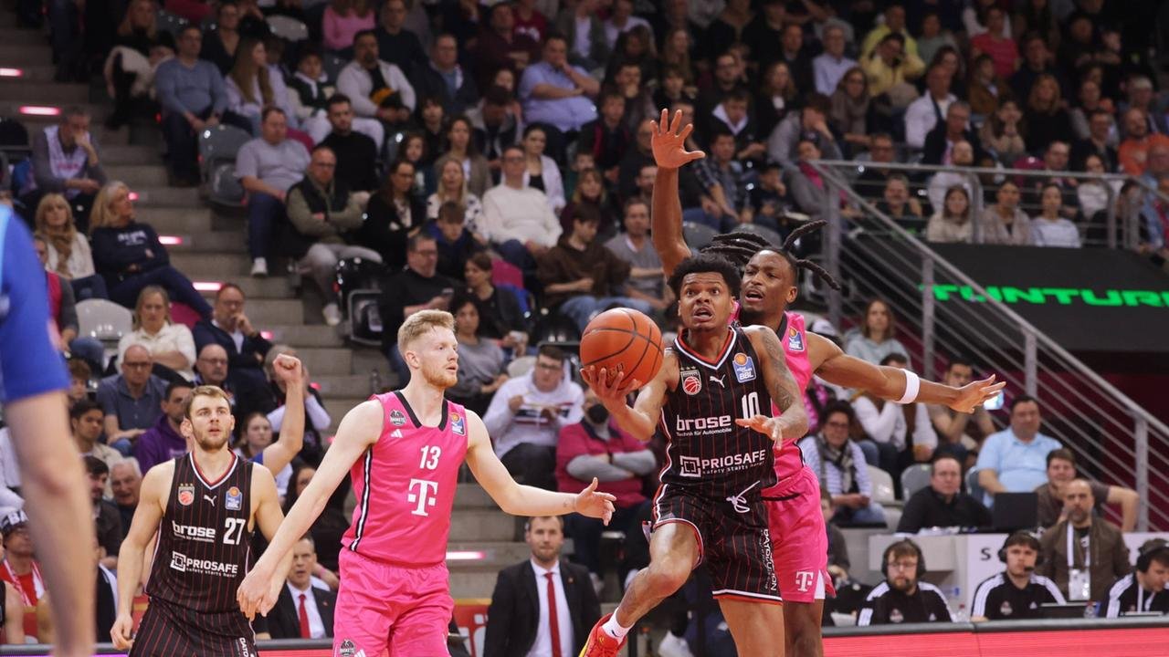Basketball-Bundesliga: Baskets Bonn feiert Heimsieg und überholt Bamberg