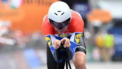 Giro d'Italia, 10. Etappe: Daan Hoole siegt beim Regen-Zeitfahren nach Pisa