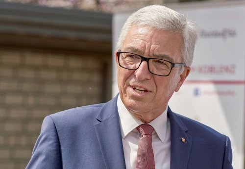 Minister Lewentz zum Lautern-Aufstieg: "Toller Erfolg"