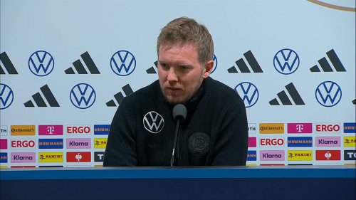 Bundestrainer Julian Nagelsmann setzt auf Kimmich hinten rechts