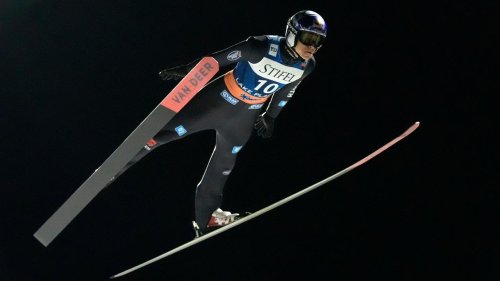 Skispringen Weltcup: Wellinger springt aufs Podest in Lahti - Kraft stürzt ab