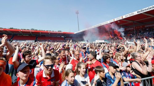 Zweitliga-Meister: Mehrere Tausend Fans feiern Heidenheimer Aufsteiger