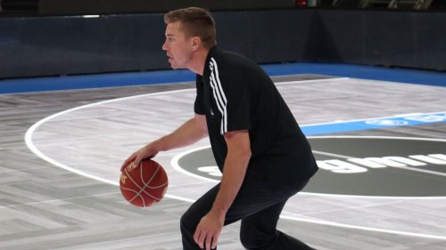 Basketball-Bundesliga: Erstes Basketballspiel auf LED-Glasboden in München