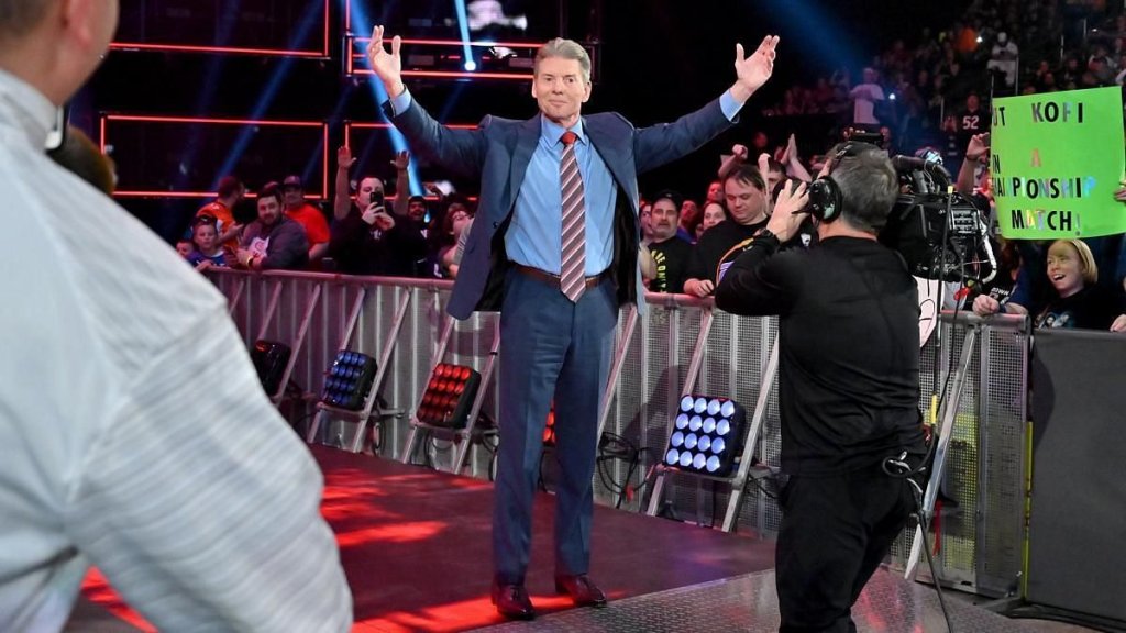 Raw Results New Wwe Champion Crowned Alexa Bliss Gets Charlotte A Gift Flipboard