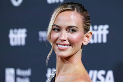 Jena Sims ‘feels just right’ driving vintage Ford truck at the beach