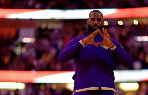 "He looked at free agency next summer, did not see a scenario that interested him" - Adrian Wojnarowski explains why LeBron James agreed two-year extension with LA Lakers