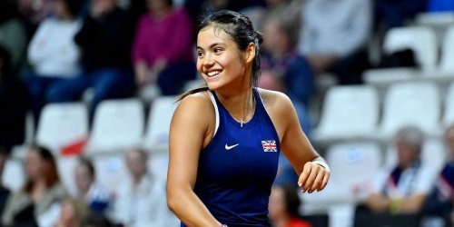 "Quite embarrassing... I was thinking I am gonna look like a right muppet" - Emma Raducanu makes light of her premature victory celebration at Billie Jean King Cup