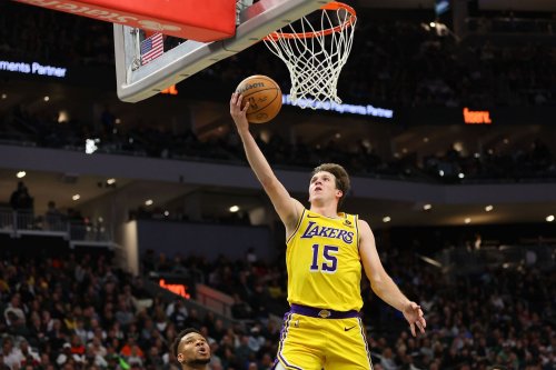Lakers fans call Austin Reaves best ‘white’ NBA player after Bucks beatdown