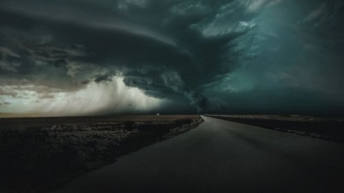 7 movies like The Twister: Caught in the Storm to watch on Netflix today