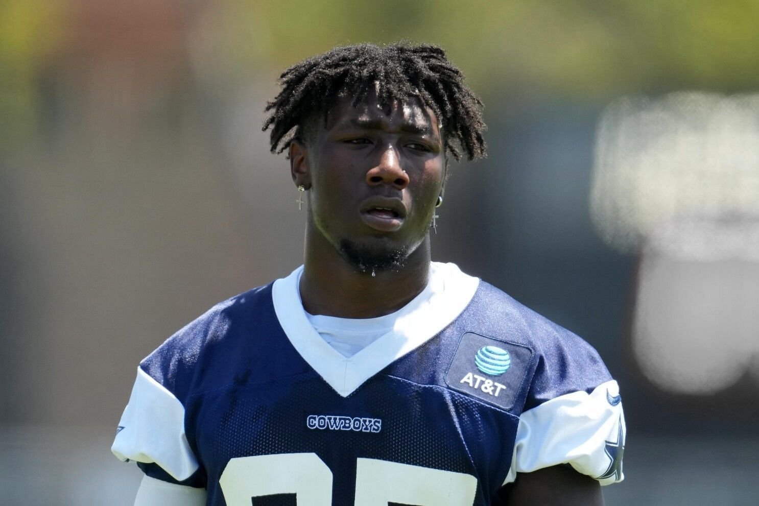 NickALive!: Dallas Cowboys RB Deuce Vaughn Named First Ever 2023