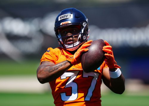 "Jesus Christ," "Built like a brickhouse" - NFL fans stunned over Broncos RB RJ Harvey's quad muscles at rookie minicamp