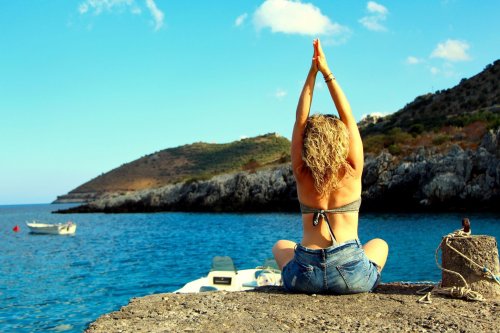 6 Best Slow Flow Yoga Exercises for Stretching and Relaxation