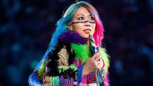 6-time Women's Champion seemingly teases WWE return to tag with Asuka