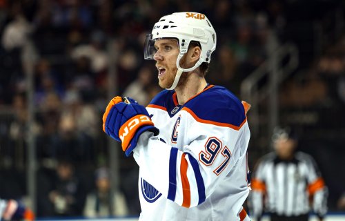 Connor McDavid makes his feelings known about Canada PM Mark Carney's visit to Oilers morning skate