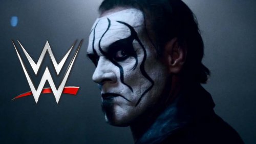 Watch: Recently returned superstar seemingly pays homage to AEW star Sting at WWE event