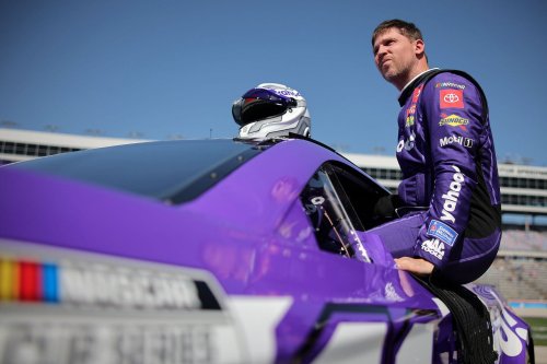 "America loves that"; "Beautiful sight" - NASCAR fans react to Denny Hamlin's spin while trying to overtake Chase Elliott at the Texas Cup race