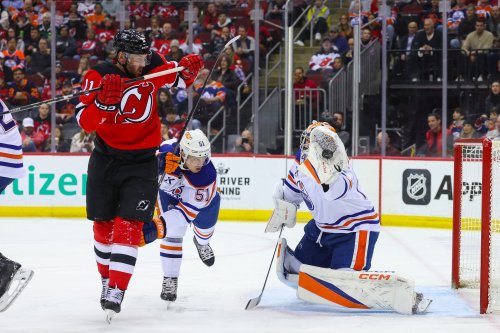 3 least impressive Edmonton Oilers players from 3-2 loss to New Jersey Devils feat. Ty Emberson