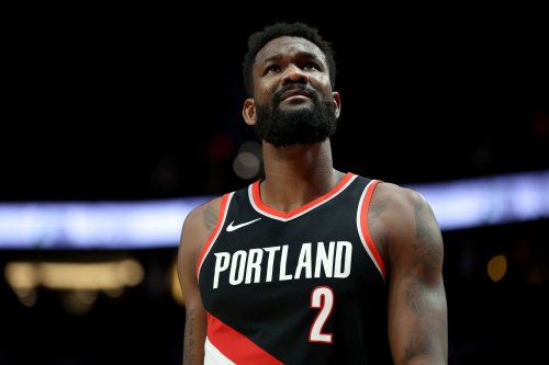 "Making $100 mill & sleeping on air mattress?" - Deandre Ayton faces fans' wrath for excuse for struggling on Blazers