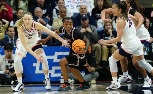 "Do better next time", "Never a doubt": College hoops fans react as UConn thrashes Arkansas State in 69-point win