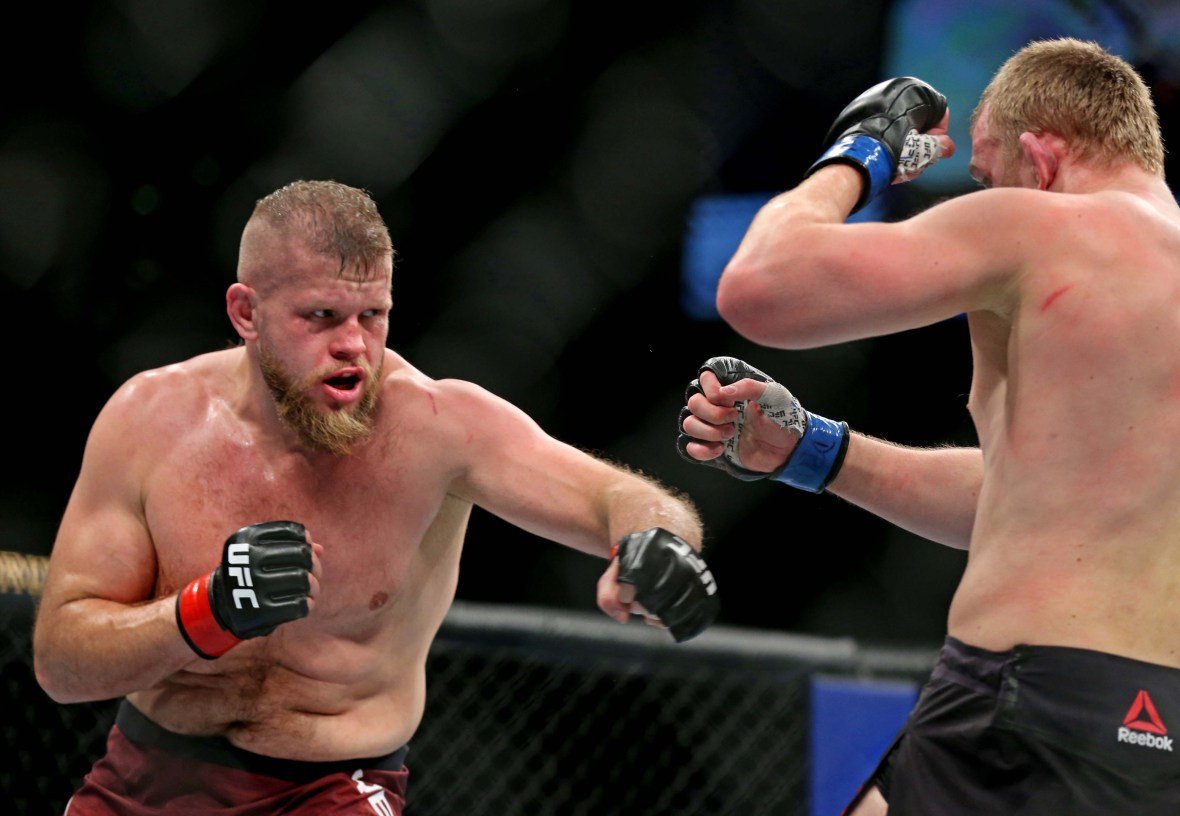 UFC Heavyweight rankings: Evaluating the 10 best heavyweights in the UFC