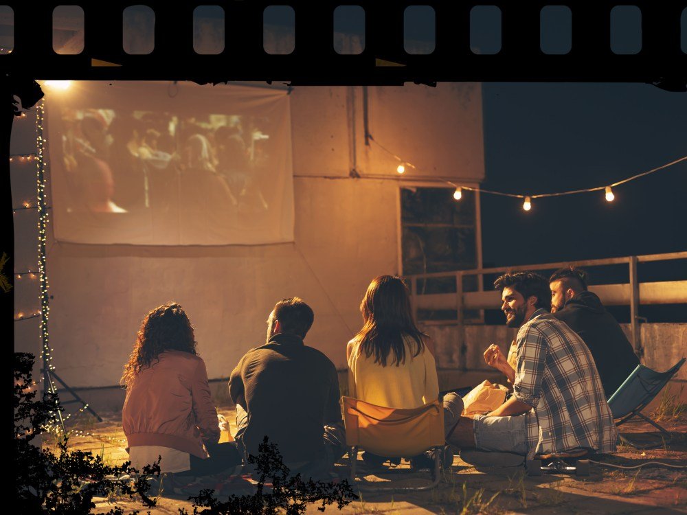 How To Host a Safe and Spooky Halloween Movie Night During the 2020 Quarantine