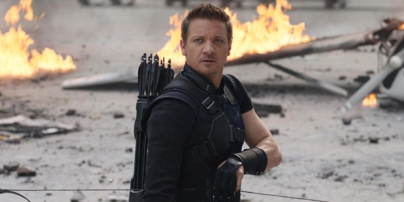 Hawkeye Set Photo Reveals First Look At Jeremy Renner’s Comics-Accurate Costume