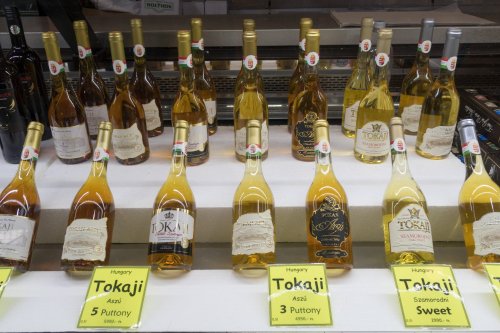 How is Tokaji made?