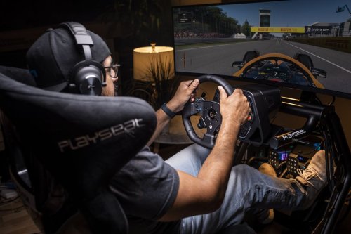 Logitech G stellt Pro Racing Wheel und Pro Racing Pedals für Gamer vor