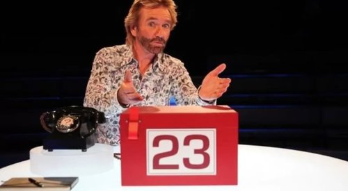 Deal Or No Deal's banker finally revealed to be Coronation Street star Glenn Hugill