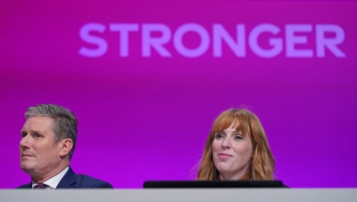 Starmer secures narrow victory to implement Labour leadership reforms