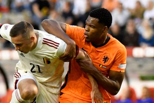 Chelsea transfer news and rumours: £34m Dumfries talks; Frenkie de Jong boost; Jules Kounde resolution