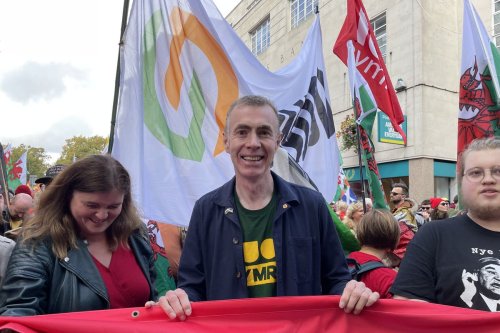 Thousands join march calling for Welsh independence