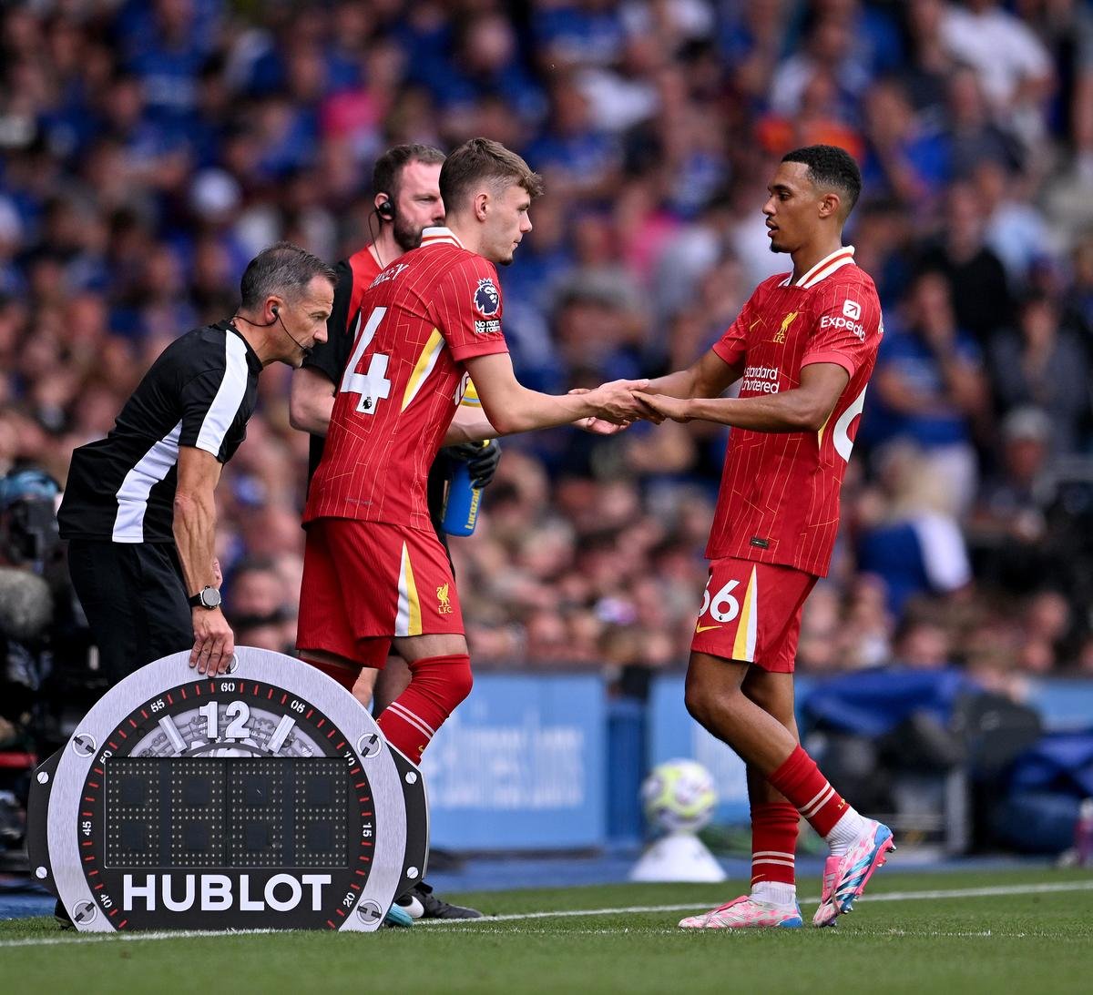 Trent Alexander-Arnold replacement named as Liverpool star 'closes in' on Real Madrid transfer