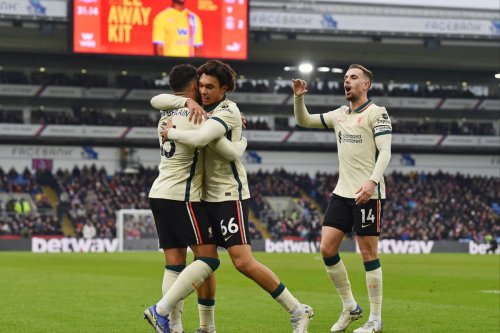 Crystal Palace 1-3 Liverpool: VAR controversy helps Reds close gap