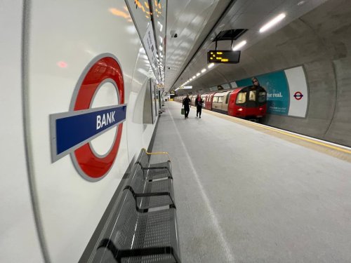 Commuters return to Bank branch of Northern line for first time in months