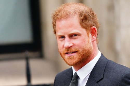 US government faces court over Prince Harry visa after Spare drug admissions