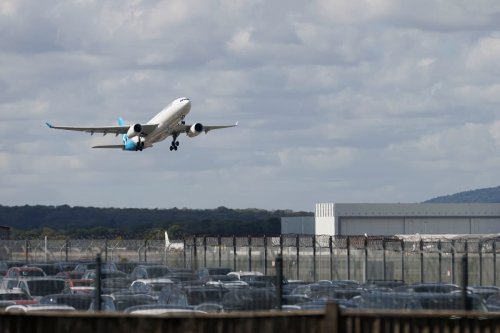 Gatwick Airport chaos as flights declare emergency and diverted after sudden runway closure