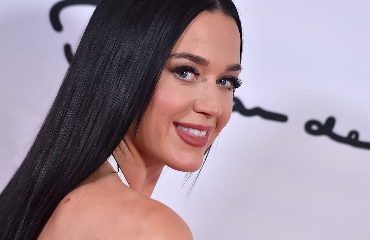 Katy Perry addresses Ozempic accusations and gifts syringes at her 40th