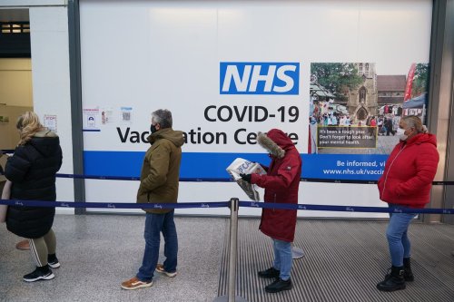 Covid: UK records 127 deaths and 42,848 daily cases
