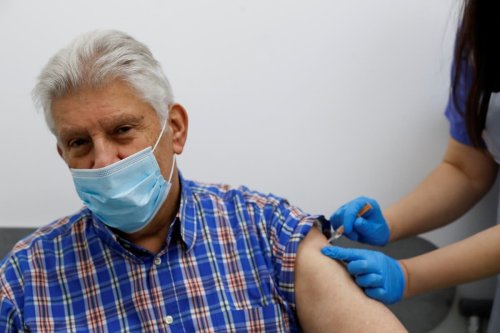 Pharmacies on frontline as ‘32m vaccine booster jabs begin next month’