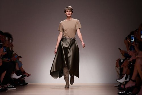 Supermodel Stella Tennant dies five days after 50th birthday