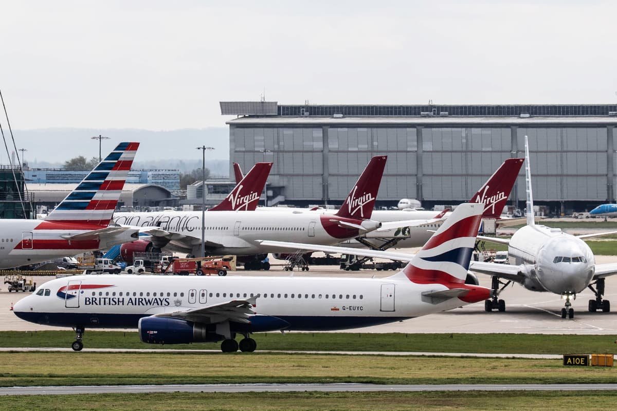 Heathrow and Gatwick LIVE: Flights grounded as air traffic control tech failure sparks chaos at UK airports