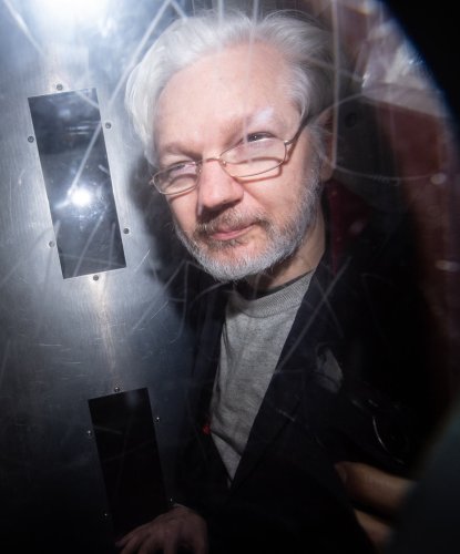 Julian Assange to find out if appeal against extradition to US can proceed