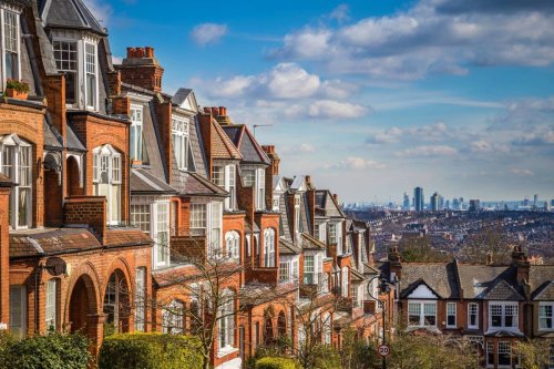 London house prices hit record high but signs of a slowdown still on the horizon