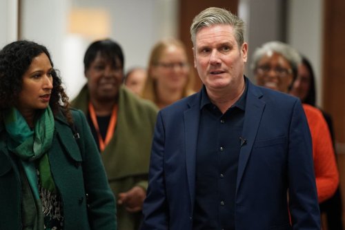 Starmer challenges Sunak by suggesting PM’s allies want to renegotiate Brexit