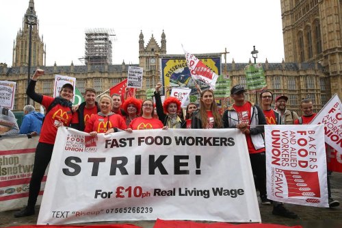 Wetherspoon, TGI Friday's and McDonald's staff to coordinate strike